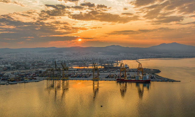 Θεσσαλονίκη: 38χρονος έπεσε και τραυματίστηκε κοντά στην πύλη 11 στο λιμάνι