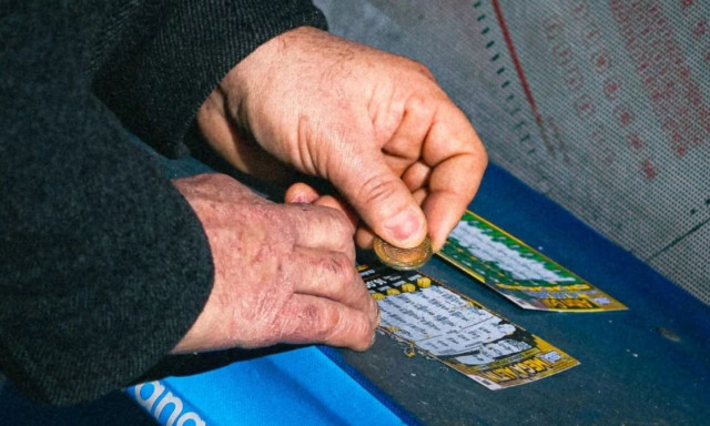 Το «τυχερό» δελτίο που έγινε εφιάλτης: Ζήτησε 750.000 δολάρια και τώρα χρωστά 153.200