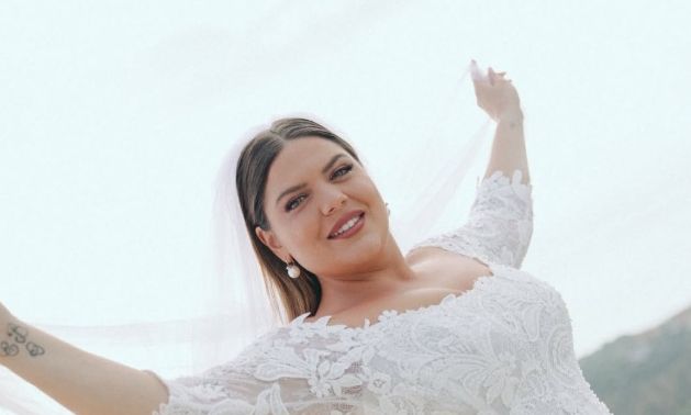 Έγκυος η Δανάη Μπάρκα - «Καλό μήνα και από τους τρεις μας»