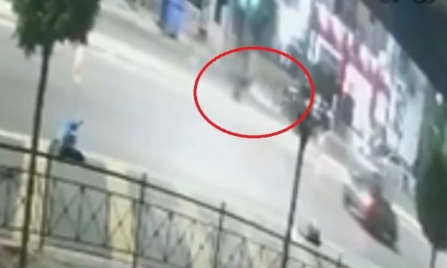 Νέα στοιχεία για το δυστύχημα στη Λ. Αλεξάνδρας: Αναστροφή έκανε η μηχανή με τις δύο γυναίκες