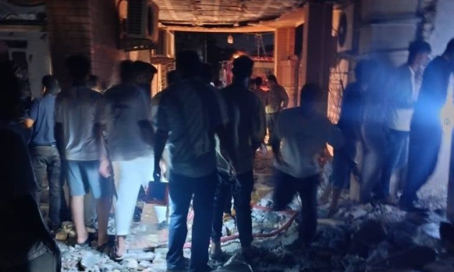 Ιράν: Προαναγγέλλει «σθεναρή» απάντηση μετά το πολύνεκρο αμερικανικό πλήγμα στο Κουχεστάκ