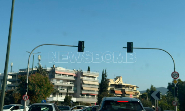 Μπλακ αουτ στα φανάρια της Λεωφόρου Κηφισίας - Δε λειτουργούν μέχρι το Μαρούσι