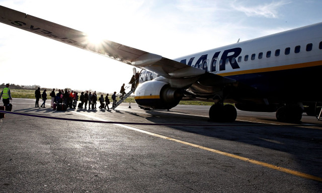 Ryanair για το ελληνικό σύστημα εναέριας κυκλοφορίας: Απαράδεκτη βλάβη, επηρεάστηκαν 7.000 επιβάτες