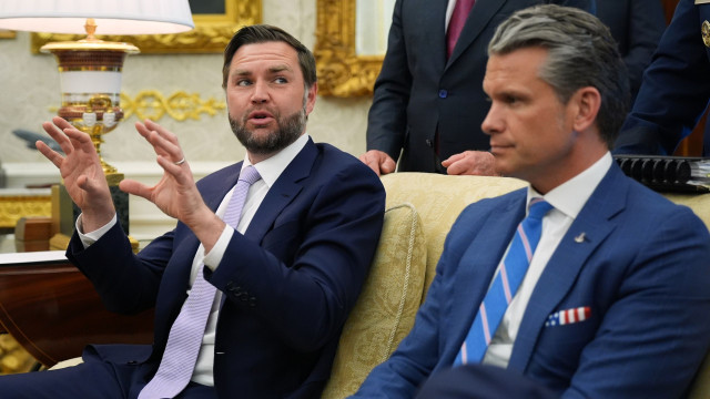 Εμφύλιος στο Πεντάγωνο: Ο πόλεμος των φατριών και η μάχη για τον έλεγχο των ενόπλων δυνάμεων
