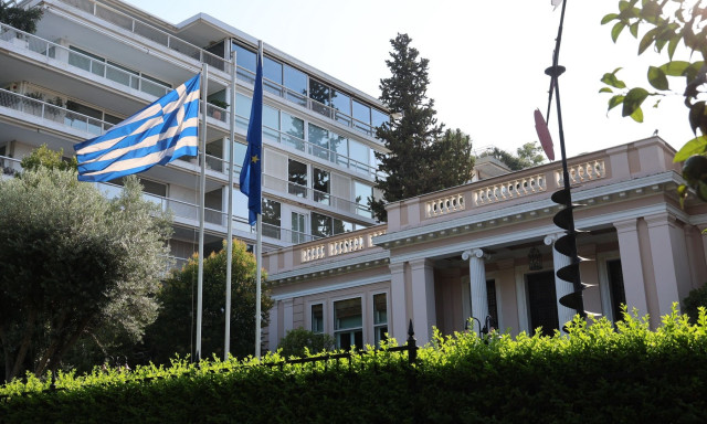 Μαξίμου για ΕΛΑΣ: Το «λεφτόδεντρο» του Τσίπρα και ο λογαριασμός των 13 δισ.