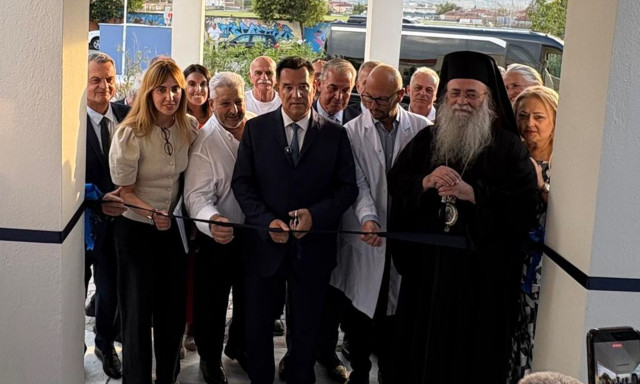 Άδωνις από περιοδεία σε Δυτική Μακεδονία-Θράκη: «Με έπνιξαν στα φιλιά και τα λουλούδια»