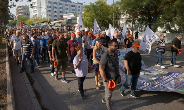 Κινητοποιήσεις των υγειονομικών στη ΔΕΘ - «Αρνητικό το ισοζύγιο προσλήψεων–αποχωρήσεων» από το ΕΣΥ