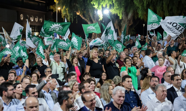 Η παρουσία Τελιγιορίδου - Αβραμάκη στα γενέθλια του ΠΑΣΟΚ έστειλε μήνυμα... μεταγραφών
