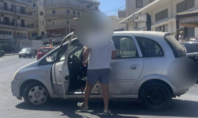 Ρέθυμνο: Άφησε το αμάξι του στη μέση του δρόμου για να κάνει τα ψώνια του