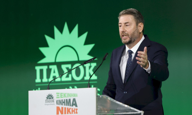 Διμέτωπη επίθεση Ανδρουλάκη σε Μητσοτάκη και Τσίπρα – «Ο λαός δεν τους χρωστά άλλη ευκαιρία»