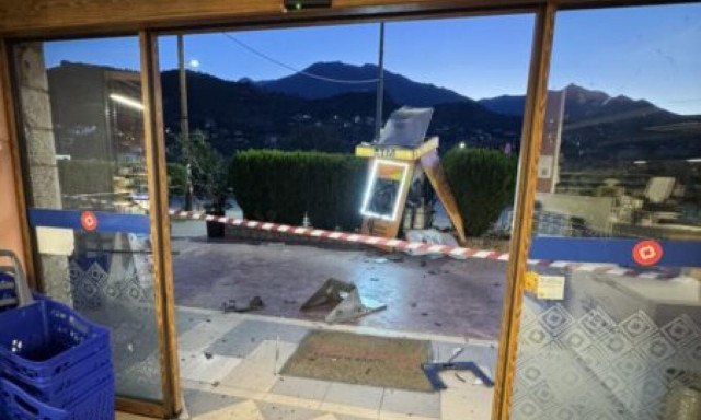 Ανατίναξαν ATM στη Στούπα Μεσσηνίας και πήραν πάνω 200.000 ευρώ