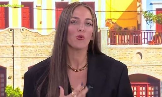 Κατερίνα Στικούδη για μητρότητα: «Στο πρώτο μου παιδί παρακαλούσα να έρθει κάποιος για να κοιμηθώ»