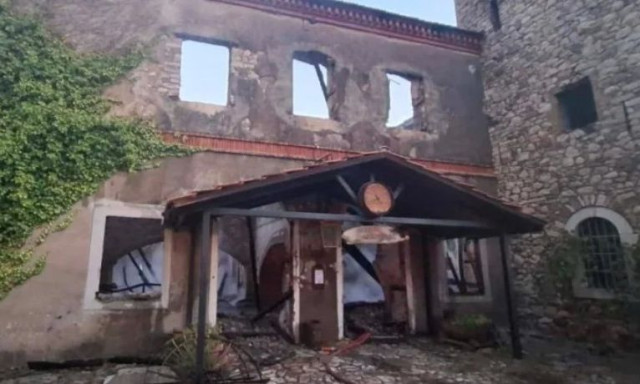 Αχάια Κλάους: Σώθηκαν τα ιστορικά κρασιά - Kάηκε μέρος της μνήμης 165 χρόνων