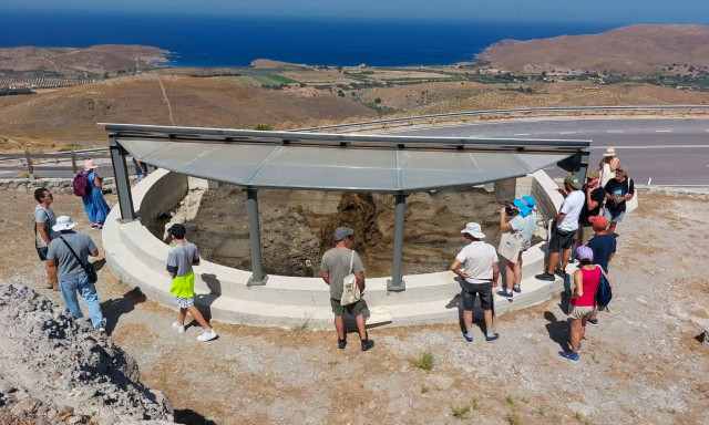 Μυτιλήνη: Περιήγηση στα νέα υπαίθρια πάρκα απολιθωμάτων
