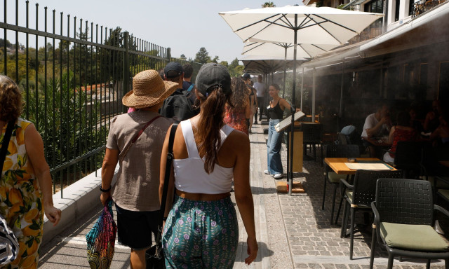 Καιρός: «Καμίνι» η χώρα την Κυριακή (6/9) - Σε ποια περιοχή άγγιξε ο υδράργυρος τους 40°C