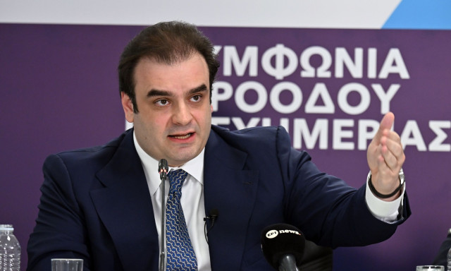Ο «κουμπαράς Πιερρακάκη» και το μεγάλο στοίχημα της αποταμίευσης – Τι συμβαίνει σε άλλες χώρες