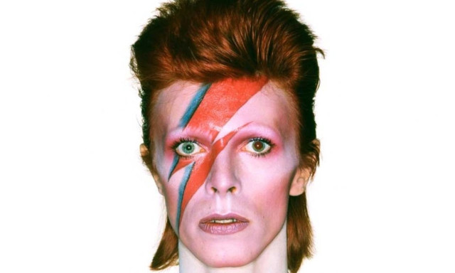 Όταν ο David Bowie έδωσε την πρώτη διαδραστική συναυλία στην ιστορία:Το 2003 μεταδόθηκε από δορυφόρο