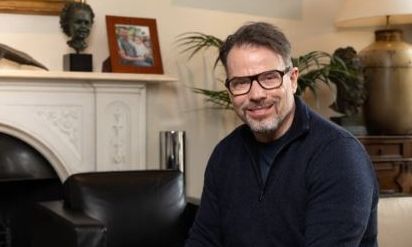 Ο δισεκατομμυριούχος Κρις Ρόκος εγκαταλείπει το Ηνωμένο Βασίλειο για την Ελλάδα