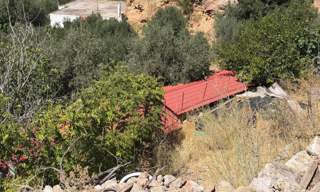 Κυψέλη: Από μια.... στραβοκλωτσιά αποκαλύφθηκε το μακάβριο εύρημα με τον σκελετό στην Αλεπότρυπα