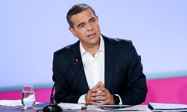 Τσίπρας: Πατριωτική ευθύνη των οικονομικά δυνατών να βάλουν πλάτη