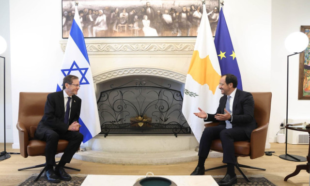 Χέρτσογκ: Ονειρεύομαι μία τριμερή με Κύπρο και Λίβανο