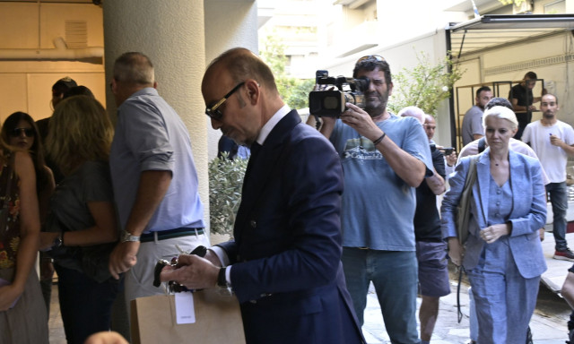 Μαζωνάκης: Δύο μηχανήματα πλασμαφαίρεσης εντόπισαν οι Αρχές στο ιατρείο Stem Cell στο Κολωνάκι
