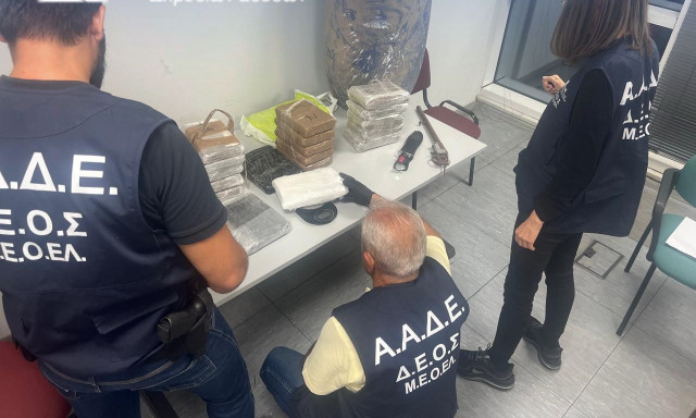 ΑΑΔΕ: Νέα ποσότητα κοκαΐνης εντοπίστηκε στο ίδιο κύκλωμα - 26,8 κιλά σε υπό ανέγερση οίκημα