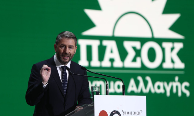 Μαρινάκης για Ανδρουλάκη: Γύρισε το χρόνο πίσω στο «λεφτά υπάρχουν»