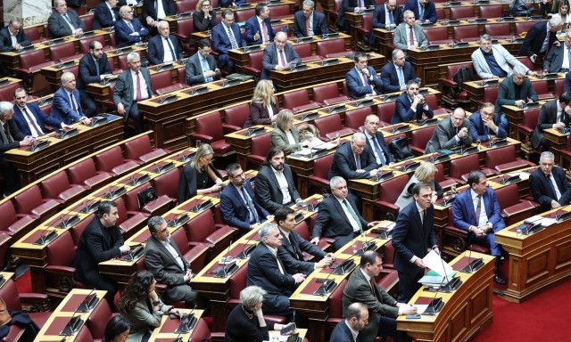 Από τη ΔΕΘ στη Βουλή: Εβδομάδα πολιτικής σύγκρουσης με Συνταγματική Αναθεώρηση και άρσεις ασυλίας