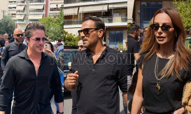 Γιώργος Μαζωνάκης: Φίλοι και συνεργάτες στην κηδεία του - Στην Αγία Τριάδα για το τελευταίο αντίο