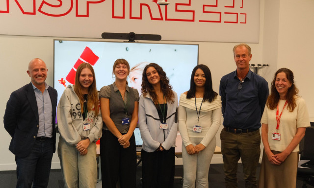 Ίδρυμα Vodafone: Η νικήτρια ομάδα του Skills Upload Jr Challenge 2026 σε μια μοναδική εμπειρία