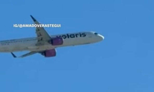 ΗΠΑ: Κινητήρας αεροσκάφους παίρνει φωτιά στον αέρα - Βίντεο