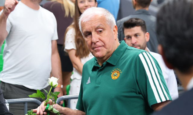 «Στο πόδι» το T-Center στην επιστροφή του Ομπράντοβιτς μετά από 14 χρόνια