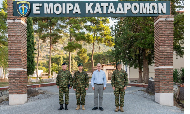 Στην Ε' Μοίρα Καταδρομών ο Δαβάκης - «Σε καλά χέρια η εθνική ασφάλεια της πατρίδας»