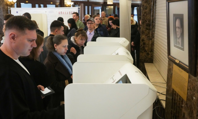 Ρωσία: Εκλογές χωρίς αντίπαλο για τον Πούτιν και με κυβερνοεπίθεση στο ηλεκτρονικό σύστημα