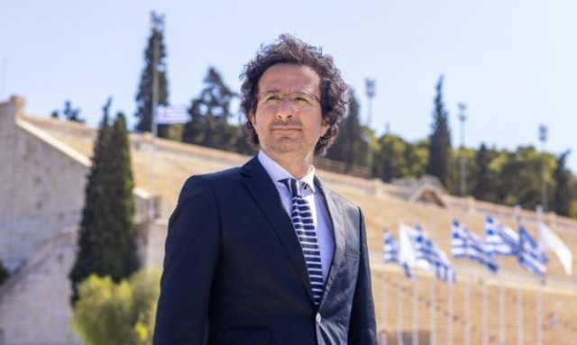 Μάριος Ιωάννου Ηλία στο Newsbomb: «Η Ολυμπιακή Φλόγα περνά από χέρι σε χέρι»