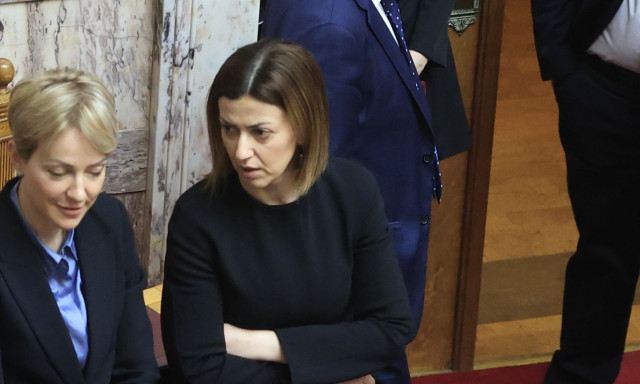 Η Αγαπηδάκη απάντησε στον Φαραντούρη με φράση της Μαργαρίτας Παπανδρέου