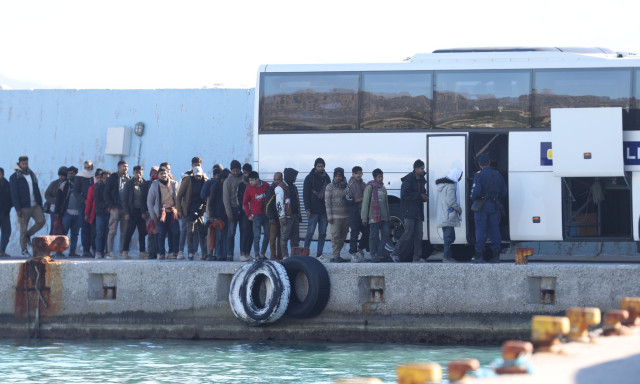 Χανιά: Συνέλαβαν 13χρονο για διακίνηση μεταναστών στη Γαύδο