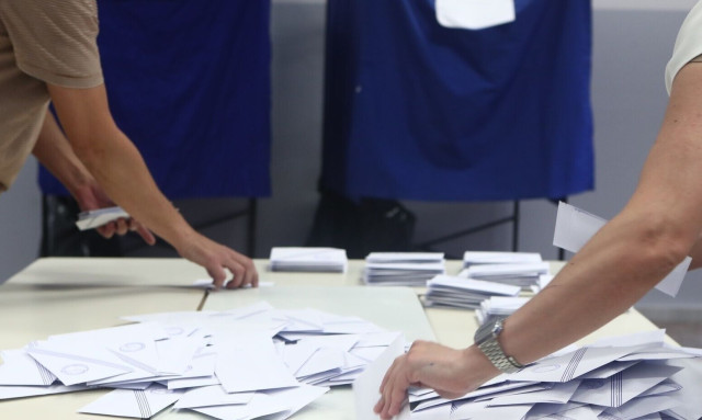 Στη μάχη των ψηφοδελτίων μπαίνει η κεντροαριστερά: ΠΑΣΟΚ, ΕΛΑΣ, ΣΥΡΙΖΑ αναζητούν τους «εκλεκτούς»
