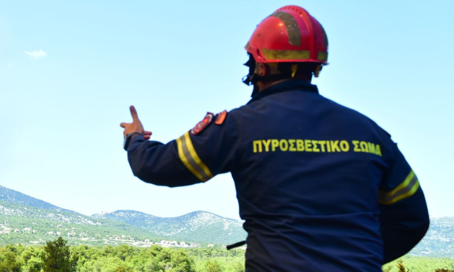 Ρόδος: Θανάσιμος τραυματισμός πυροσβέστη - Προσπάθησε να βοηθήσει τουρίστες