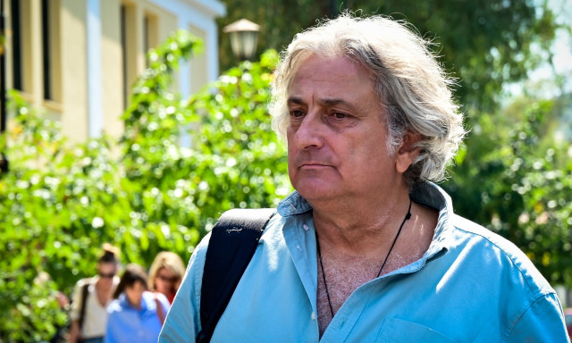 Νάσος Κομιανός: Ο άνθρωπος με τα 1000 πρόσωπα - Νέες καταγγελίες για τον υπνοθεραπευτή του Μαζωνάκη