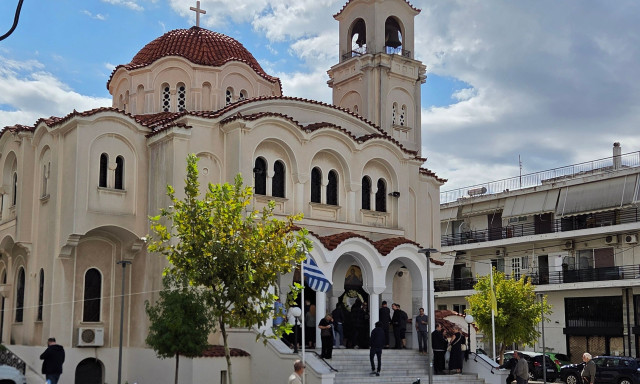 Ηγουμενίτσα-δολοφονία: Σε κλίμα οδύνης η κηδεία της 25χρονης- Η έκκληση της οικογένειάς της