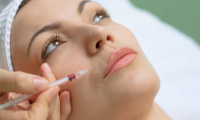 Botox - υαλουρονικό οξύ: Μόνο αυτές οι ιατρικές ειδικότητες επιτρέπεται να κάνουν αισθητική εφαρμογή