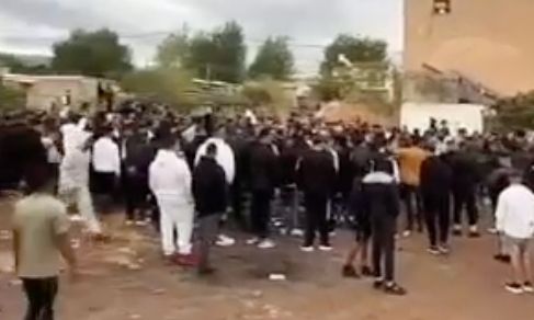 «Βροχή» από πυροβολισμούς στην κηδεία του «Τάισον» που σκοτώθηκε στο φρικτό τροχαίο στην Ποσειδώνος