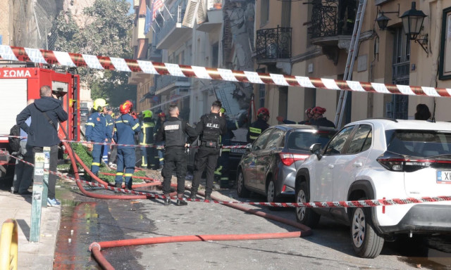 Πλάκα: Δεν υπήρξε καταγγελία για οσμή αερίου πριν από την έκρηξη - Η ανακοίνωση της Πυροσβεστικής