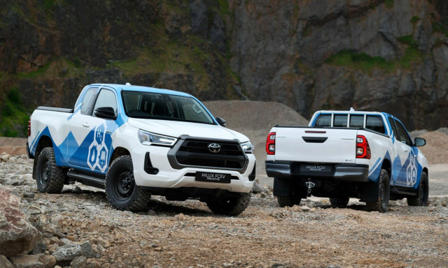 Το Toyota Hilux με υδρογόνο μπαίνει στην παραγωγή