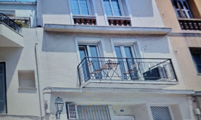 Έκρηξη στην Πλάκα: Αυτό ήταν το κτίριο που κατέρρευσε στη Λυσικράτους 15