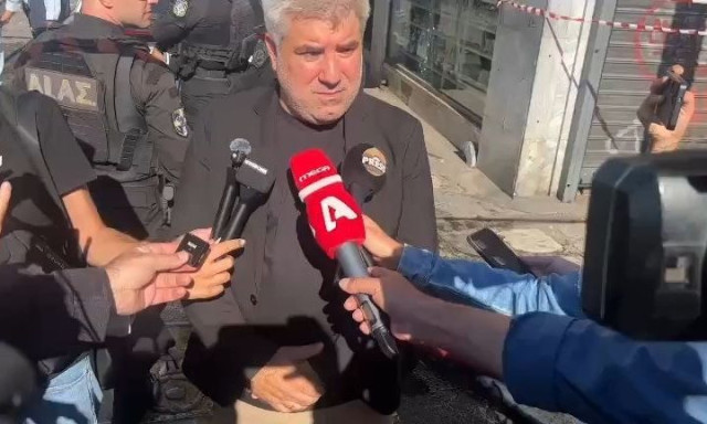 Χαρλαύτης για κατάρρευση στην Πλάκα: Πάει για ολική αχρησία το κτίριο, πιθανότατα και το διπλανό»