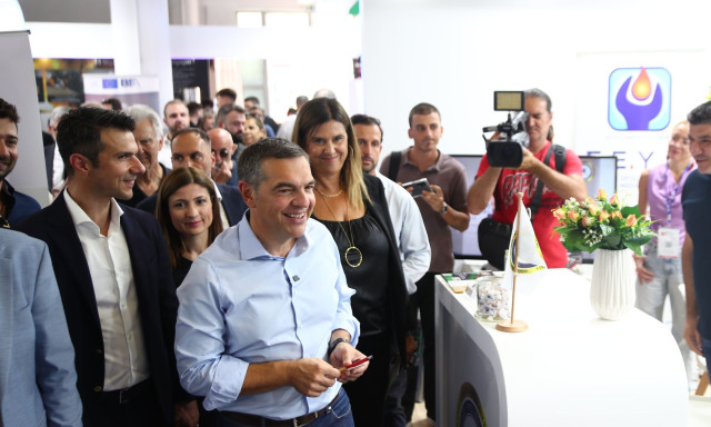 Ο Τσίπρας θα χρησιμοποιήσει ακόμα και… κηραλοιφή προκειμένου να ξανακυβερνήσει