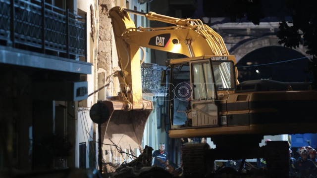 Έκρηξη στην Πλάκα: Ανασύρθηκε νεκρή μια γυναίκα - Αγωνία για τους πέντε αγνοούμενους